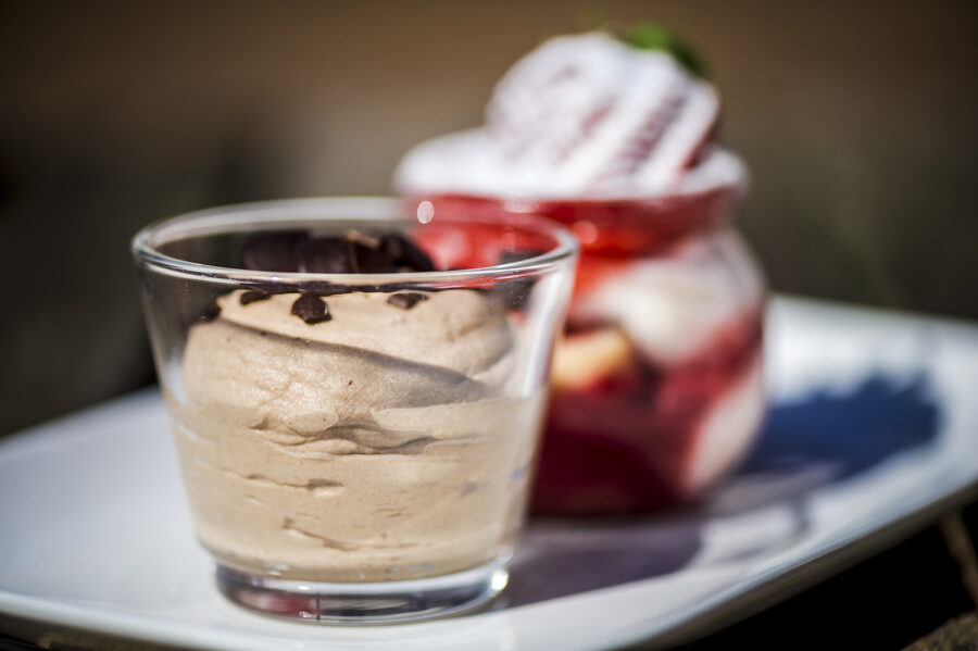 Zwei Desserts - Erdbeer Tiramsu und Mousse au Chocolat