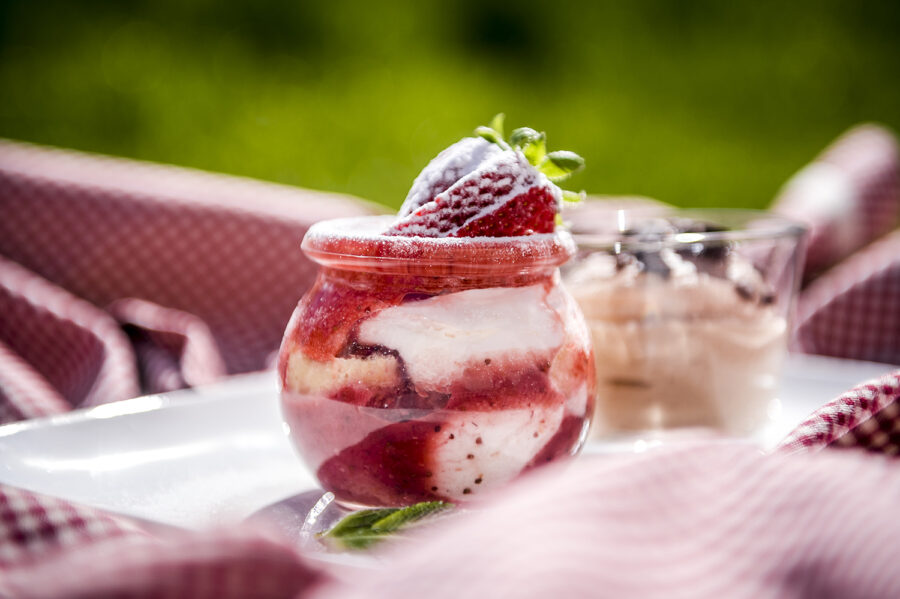 Zwei Desserts - Erdbeer Tiramsu und Mousse au Chocolat